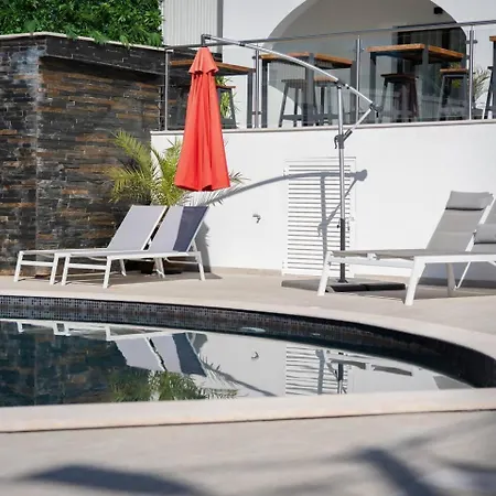 Malpique Heated Pool & Jacuzzi Guest House Albufeira