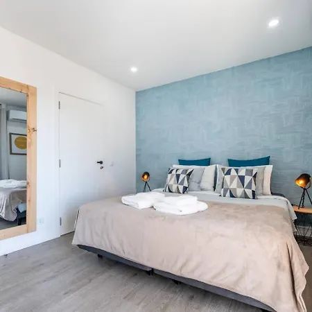 Homestay Malpique Heated Pool & Jacuzzi Guest House