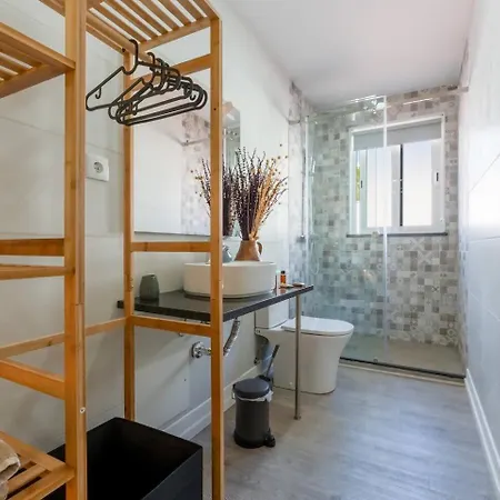 Homestay Malpique Heated Pool & Jacuzzi Guest House *