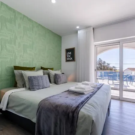 Malpique Heated Pool & Jacuzzi Guest House Homestay