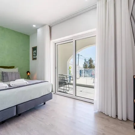 Malpique Heated Pool & Jacuzzi Guest House Homestay Albufeira