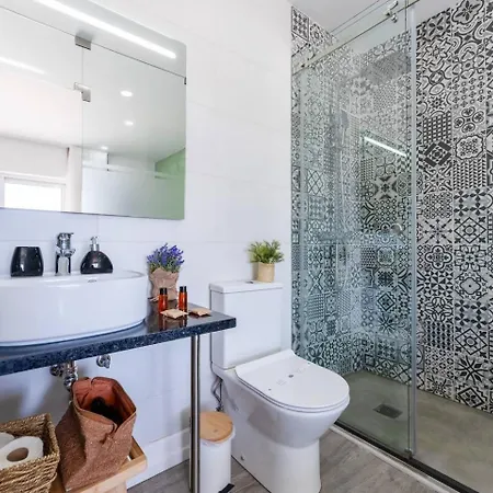 Homestay szállás Malpique Heated Pool & Jacuzzi *