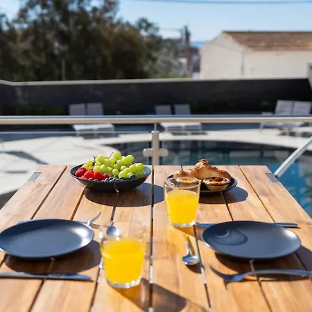 Ubytování v soukromí Malpique Heated Pool & Jacuzzi Guest House *