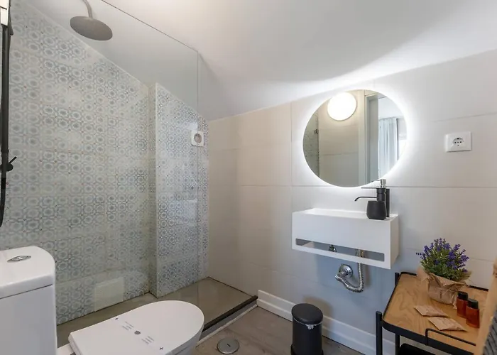 Malpique Heated Pool & Jacuzzi Homestay szállás