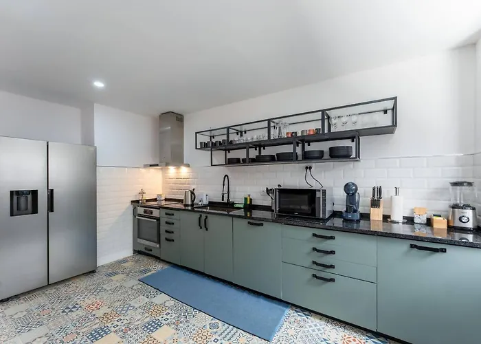 Homestay szállás Malpique Heated Pool & Jacuzzi *