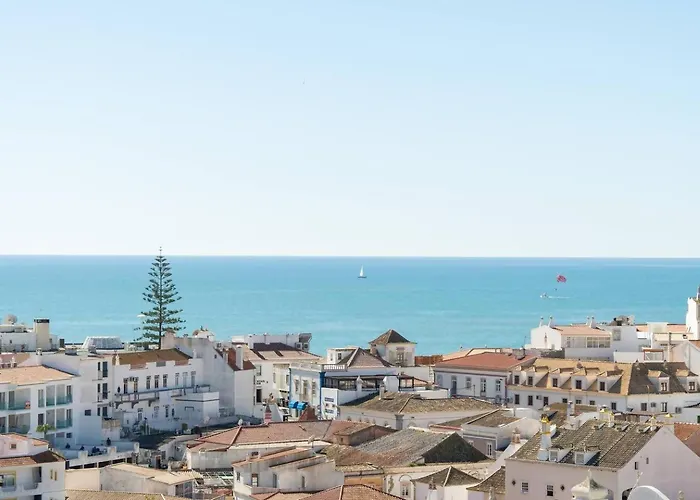 Malpique Heated Pool & Jacuzzi *