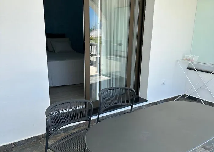 Malpique Heated Pool & Jacuzzi